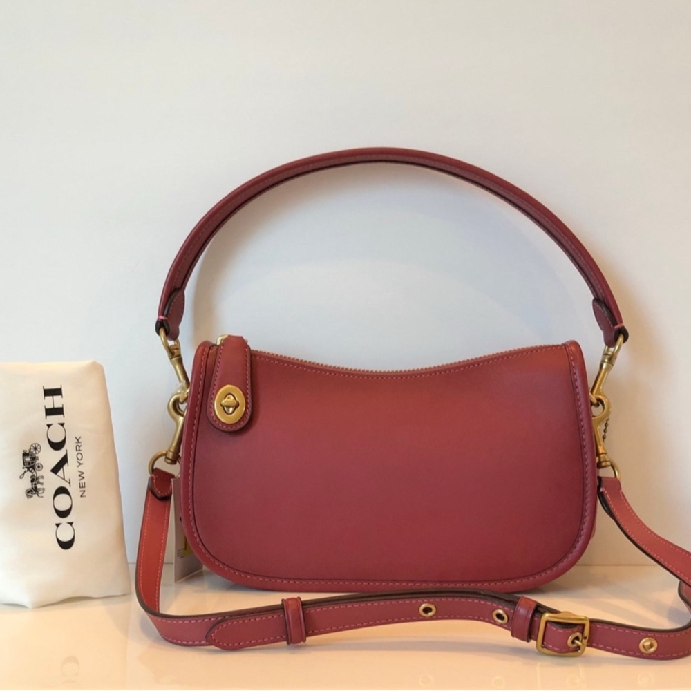 NWT Coach C0638 Glovetanned Leather Swinger Bag with 2 Straps - Rouge, Authentic - Picture 2 of 8